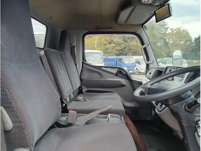 MITSUBISHI CANTER 2012 Image 31