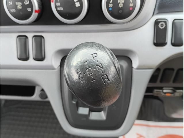 MITSUBISHI CANTER 2012 Image 31