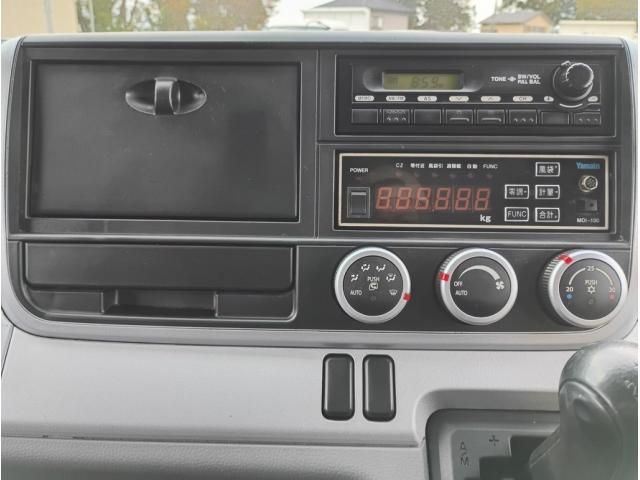 MITSUBISHI CANTER 2012 Image 31