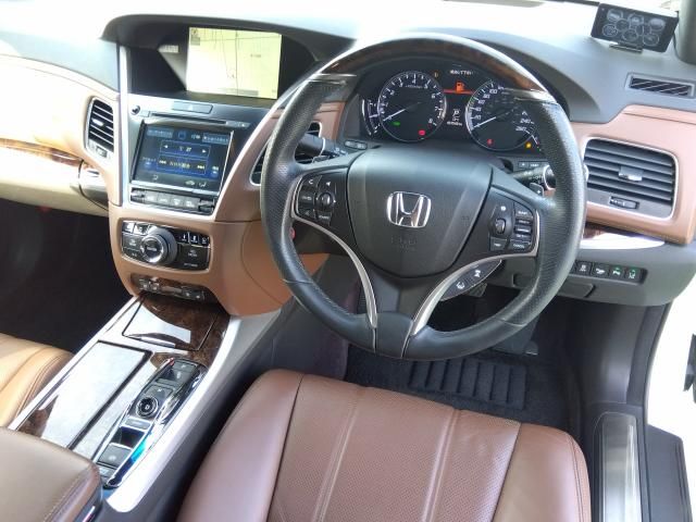 HONDA LEGEND HYBRID 2019 Image 31