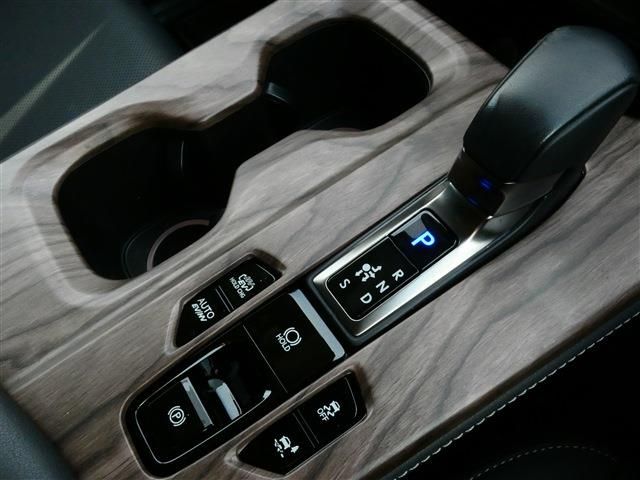 TOYOTA LEXUS NX450H+ AWD 2024 Image 31