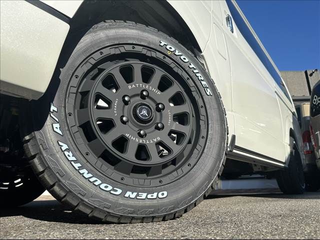 TOYOTA HIACE VAN 4WD 2025 Image 31