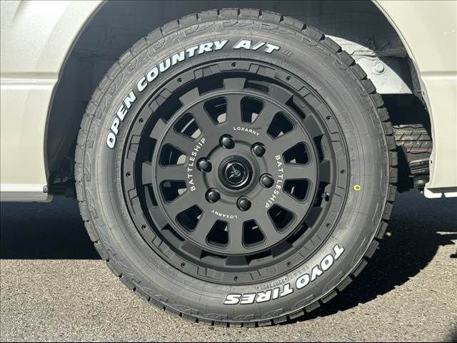 TOYOTA HIACE VAN 4WD 2025 Image 31