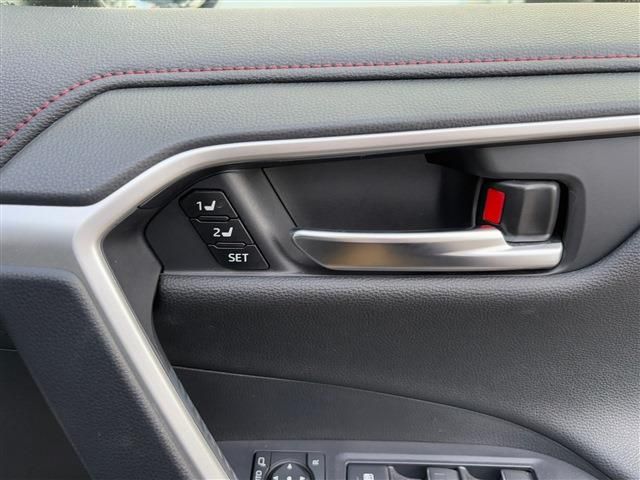 TOYOTA RAV4 HYBRID 4WD 2023 Image 31