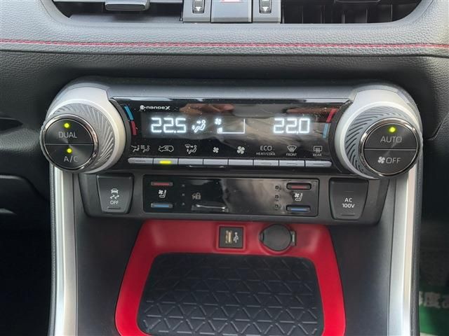 TOYOTA RAV4 HYBRID 4WD 2023 Image 31