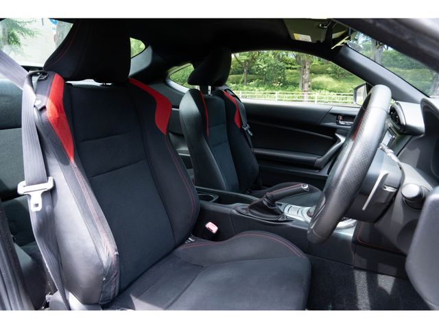 TOYOTA 86 2012 Image 31