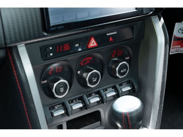 TOYOTA 86 2012 Image 31