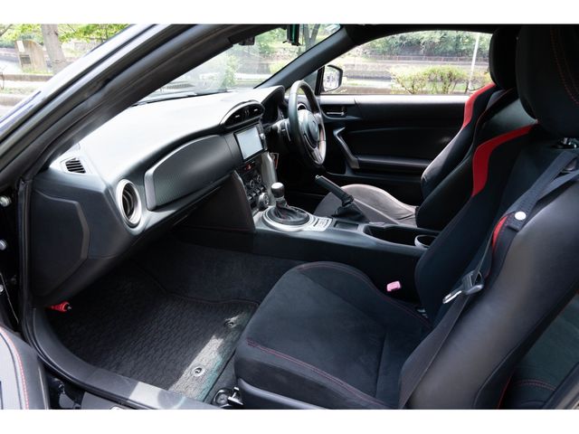 TOYOTA 86 2012 Image 31