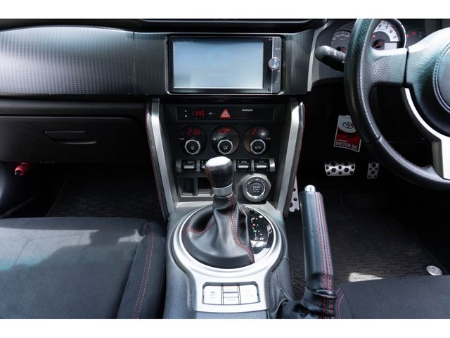 TOYOTA 86 2012 Image 31