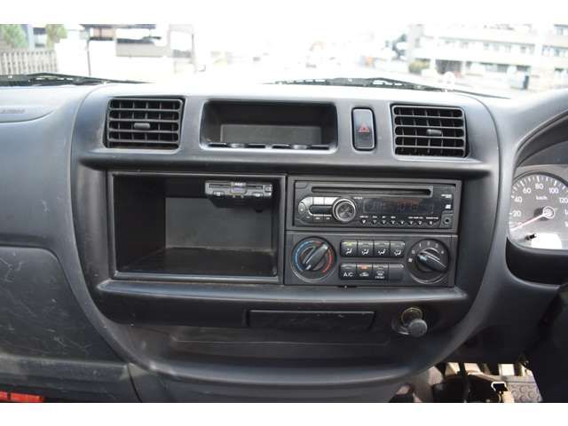 MAZDA BONGO TRUCK 2WD 2015 Image 31