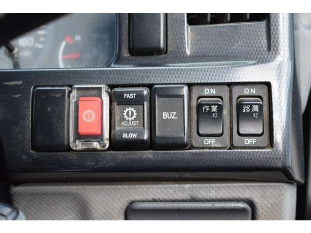 ISUZU ELF 2011 Image 31