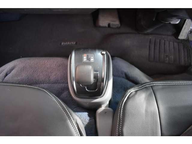 ISUZU ELF 2011 Image 31