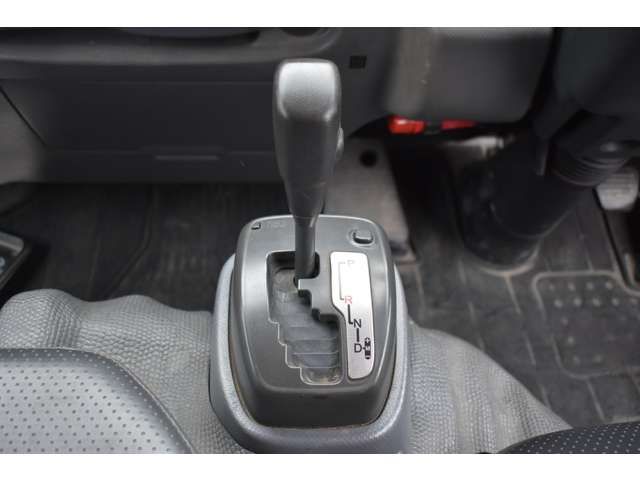 ISUZU ELF 2013 Image 31