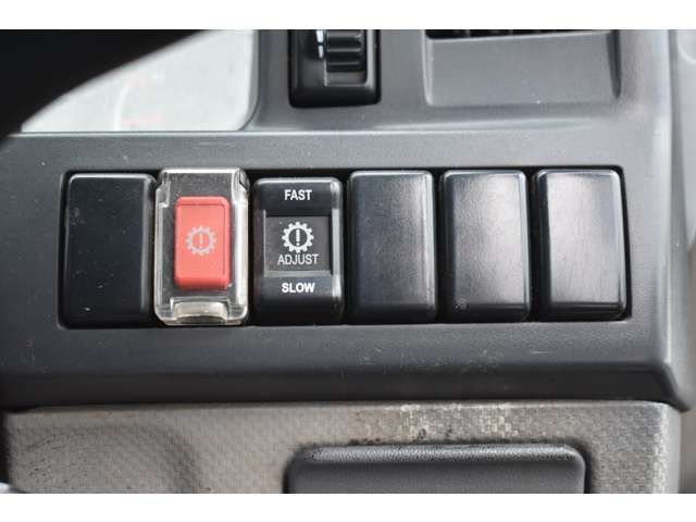 ISUZU ELF 2013 Image 31