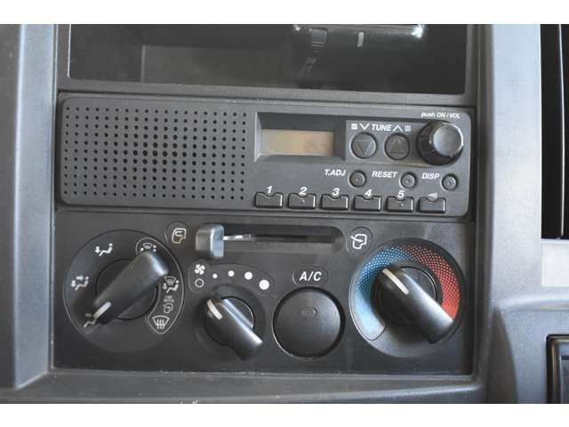 ISUZU ELF 2013 Image 31