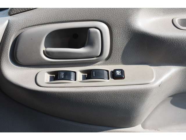 HINO DUTRO 2009 Image 31