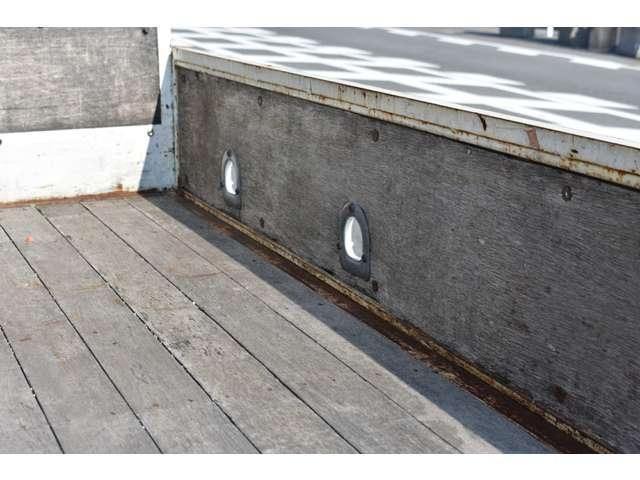 HINO DUTRO 2009 Image 31