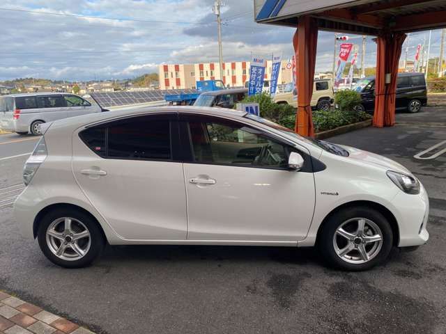 TOYOTA AQUA 2014 Image 31