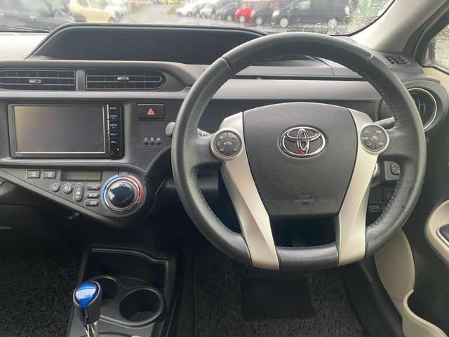 TOYOTA AQUA 2014 Image 31