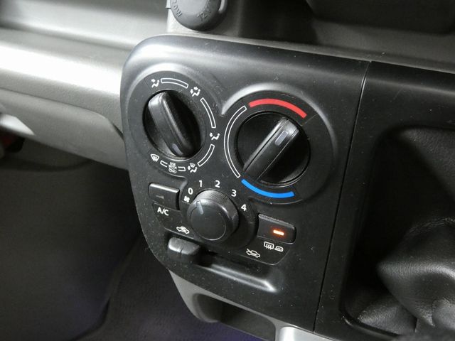 SUZUKI EVERY VAN 4WD 2018 Image 31