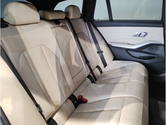 BMW 3SERIES TOURING 2019 Image 31