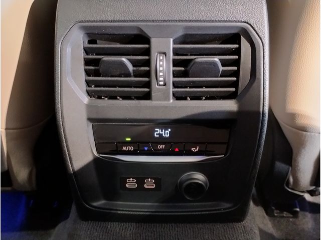 BMW 3SERIES TOURING 2019 Image 31