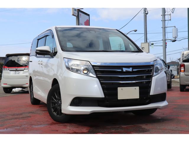 TOYOTA NOAH 2017 Image 31