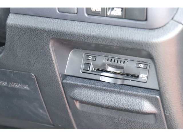 TOYOTA NOAH 2017 Image 31