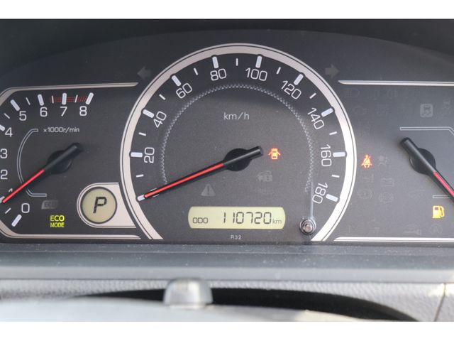 TOYOTA NOAH 2017 Image 31