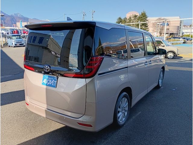 TOYOTA NOAH 2022 Image 31