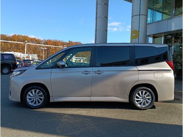 TOYOTA NOAH 2022 Image 31
