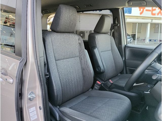 TOYOTA NOAH 2022 Image 31