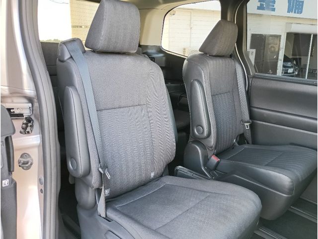 TOYOTA NOAH 2022 Image 31