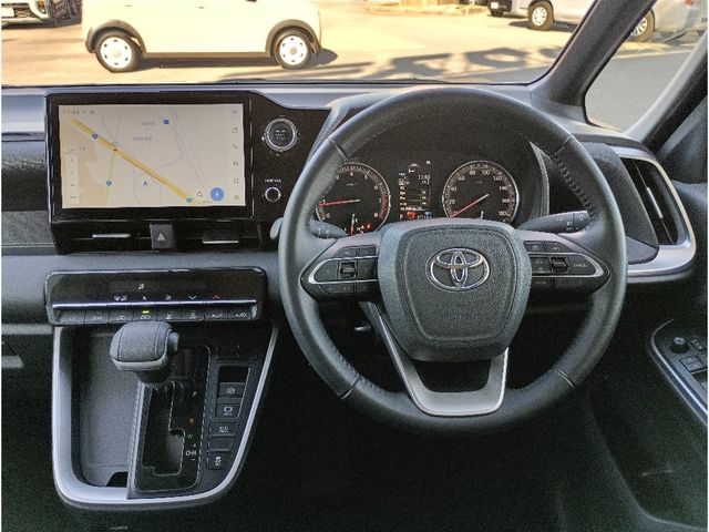 TOYOTA NOAH 2022 Image 31