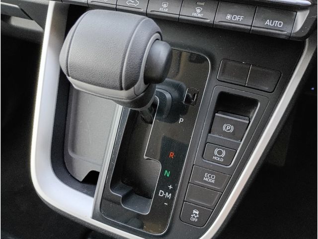 TOYOTA NOAH 2022 Image 31