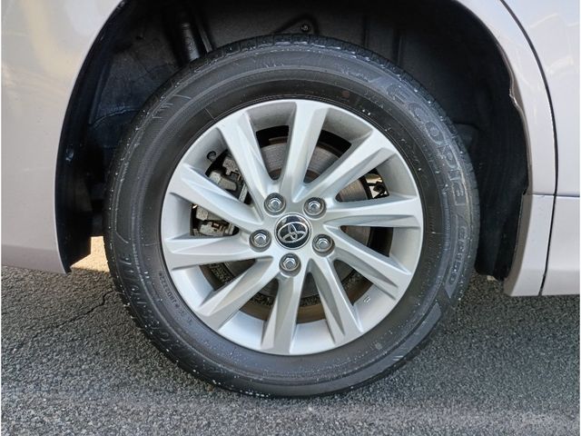 TOYOTA NOAH 2022 Image 31