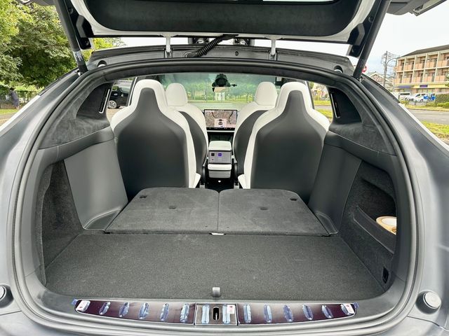 TESLA MODEL X 2024 Image 31