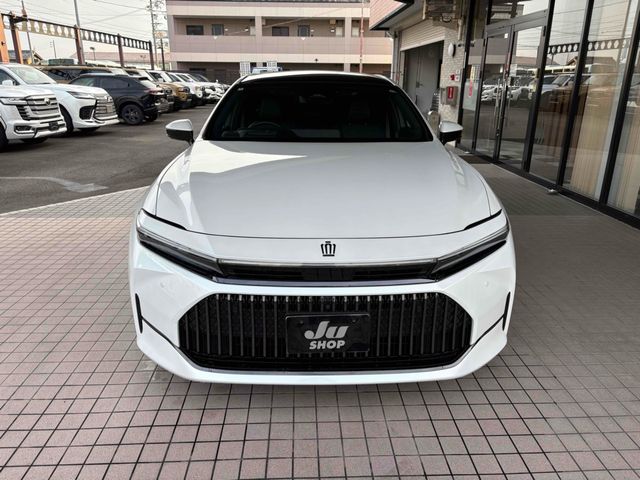 TOYOTA CROWN SEDAN HYBRID 2024 Image 31