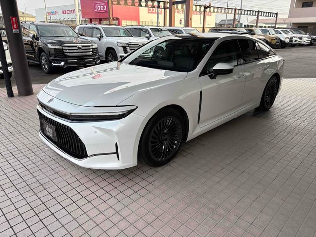 TOYOTA CROWN SEDAN HYBRID 2024 Image 31