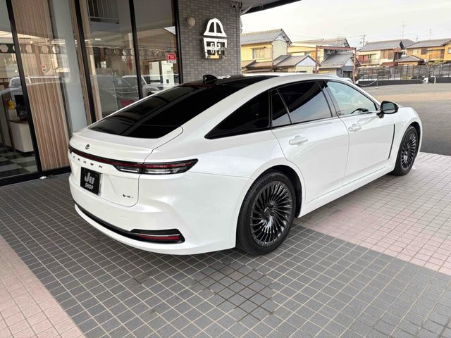 TOYOTA CROWN SEDAN HYBRID 2024 Image 31