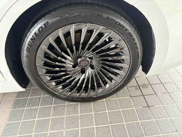 TOYOTA CROWN SEDAN HYBRID 2024 Image 31