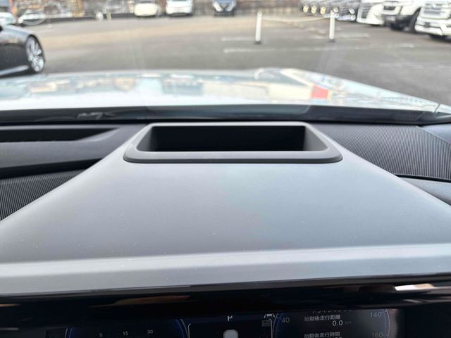 TOYOTA CROWN SEDAN HYBRID 2024 Image 31