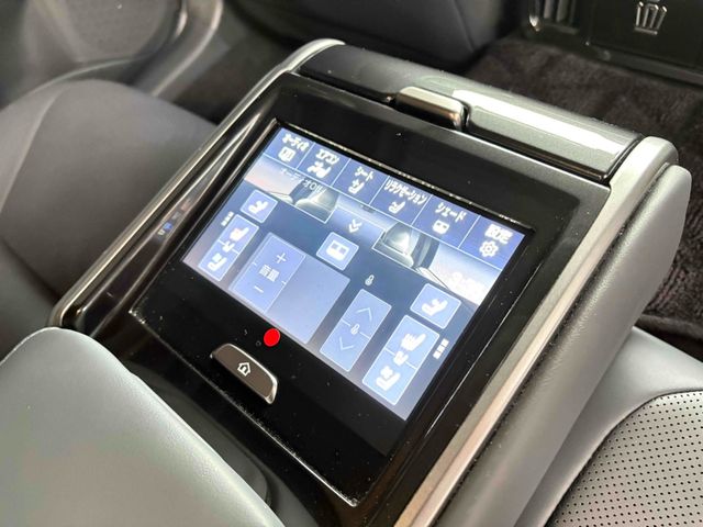 TOYOTA CROWN SEDAN HYBRID 2024 Image 31