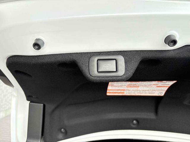 TOYOTA CROWN SEDAN HYBRID 2024 Image 31