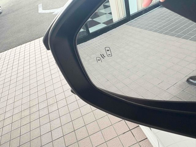 TOYOTA CROWN SEDAN HYBRID 2024 Image 31