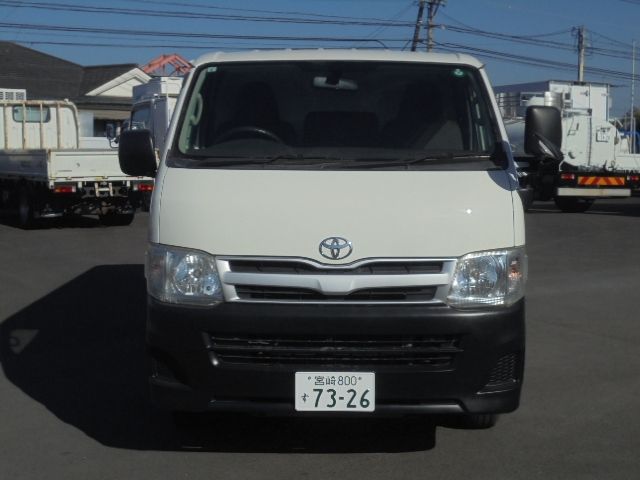 TOYOTA HIACE VAN 2WD 2010 Image 31