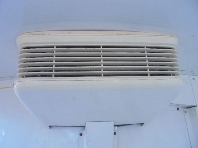 TOYOTA HIACE VAN 2WD 2010 Image 31