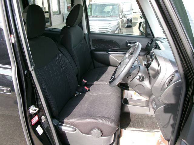 MITSUBISHI EK SPACE CUSTOM 4WD 2018 Image 31