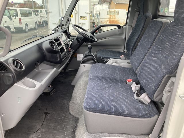 TOYOTA DYNA 2019 Image 31