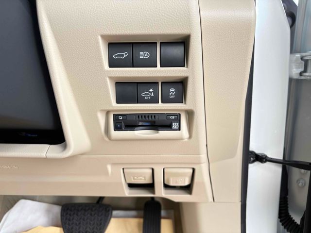 TOYOTA LANDCRUISER WAGON 2024 Image 31